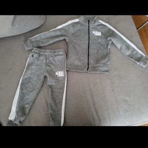 Boys sweat suit 5-6